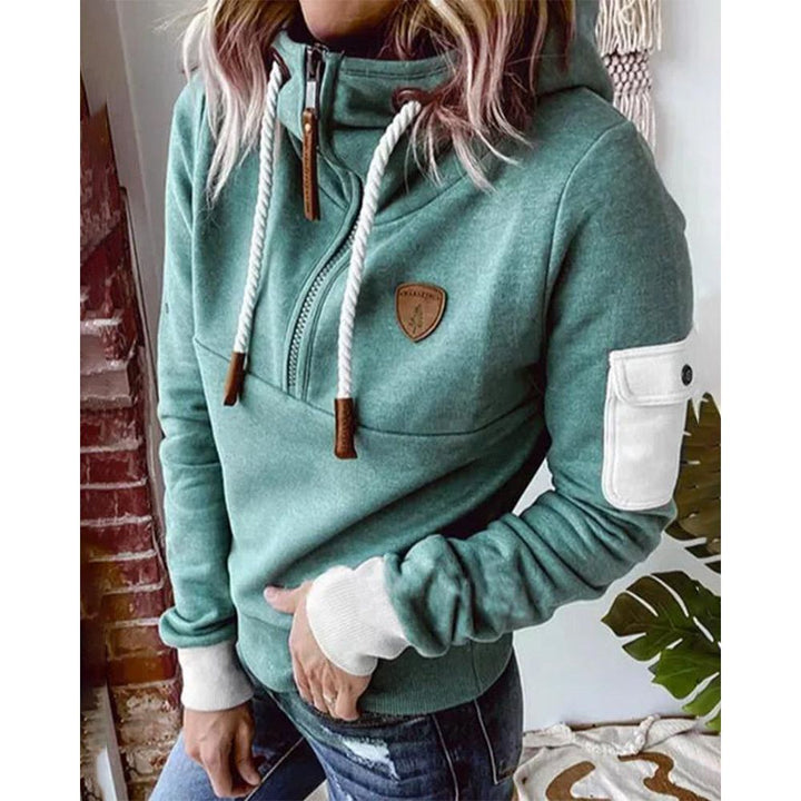Sweat à capuche premium femme Aarohi, style décontracté et confortable. Parfait pour la mode automne-hiver quotidienne.
