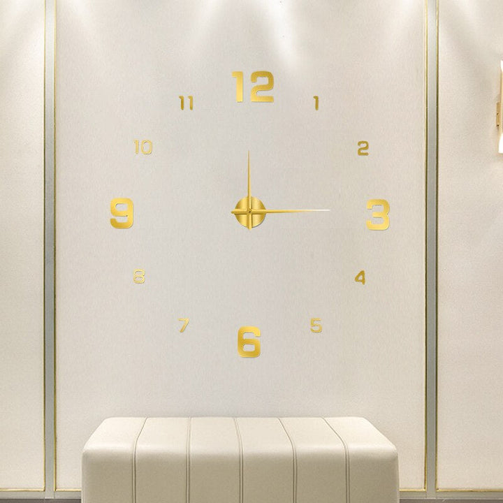 Horloge géante murale design moderne avec chiffres romains, un élément de décoration phare pour le salon.