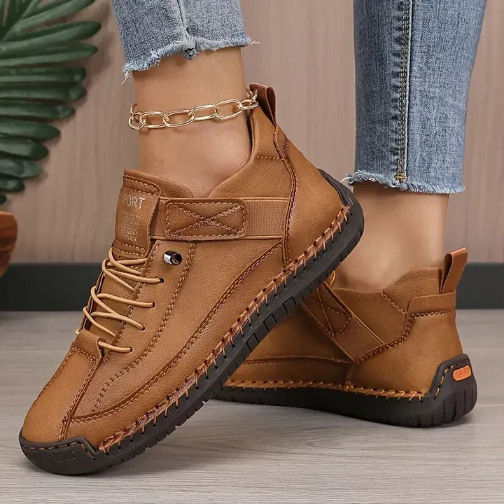 Bottes basses homme élégantes et polyvalentes, parfaites pour l'automne et l'hiver. Confort et style classique moderne.
