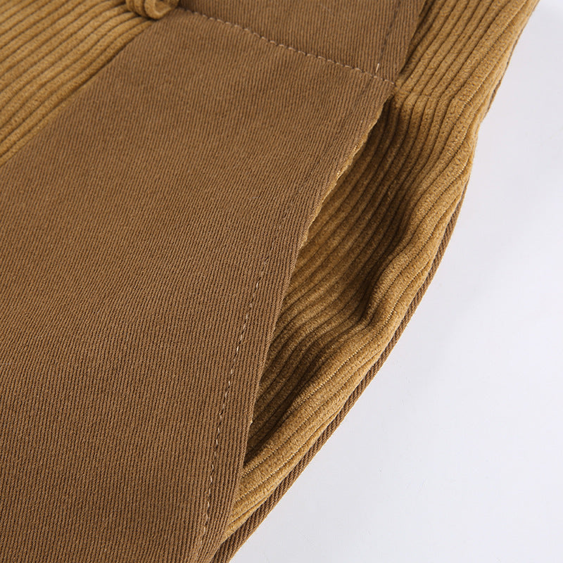 Pantalon femme droit et ample, couleur unie, essentiel pour une garde-robe confortable et stylée.