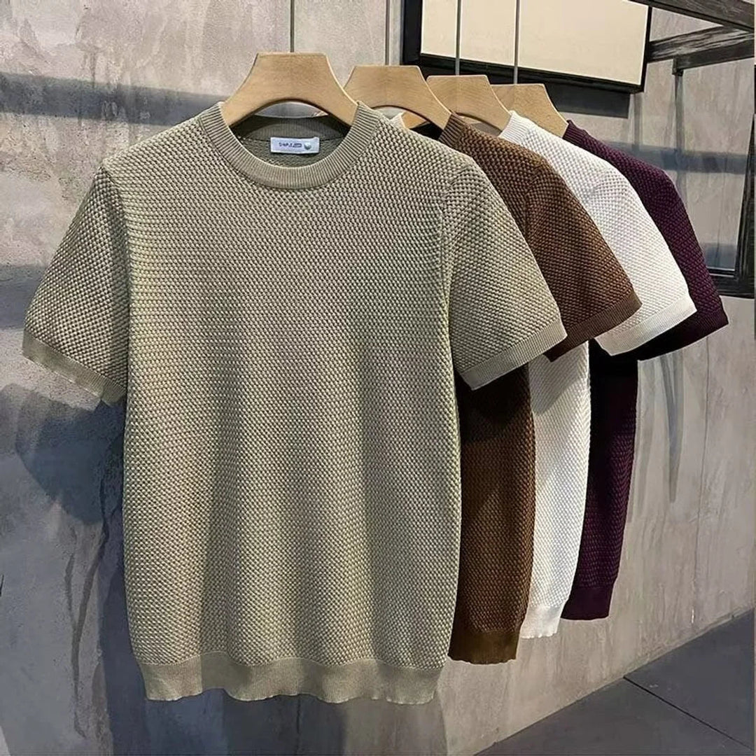 Chemise homme manches courtes décontractée, coupe ample texturée moderne. Idéale pour l'été et un style tendance.