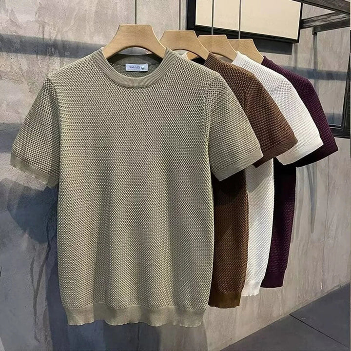 Chemise homme manches courtes décontractée, coupe ample texturée moderne. Idéale pour l'été et un style tendance.