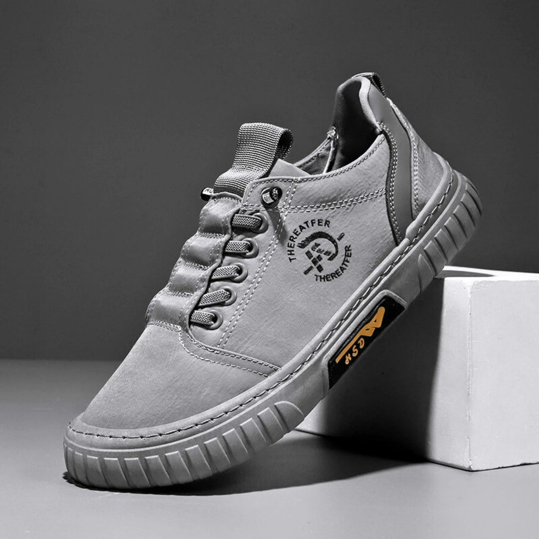 Sneaker homme respirante légère, confort urbain quotidien. Chaussures décontractées grises, noires ou vertes.