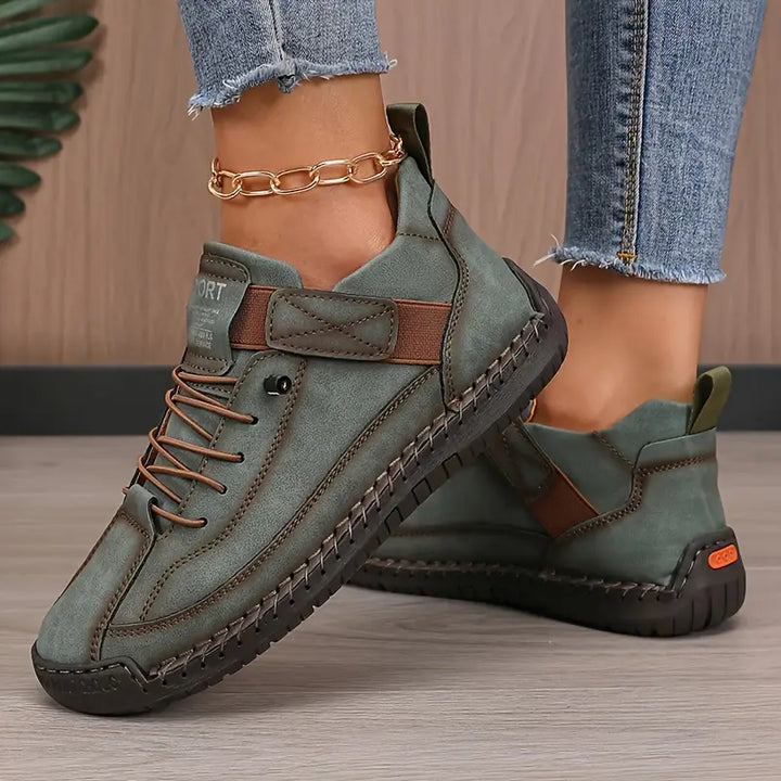 Bottes homme basses confortables pour un usage quotidien. Style classique et polyvalent, parfaites pour l'urbain.