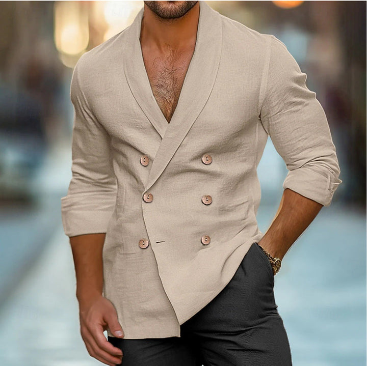 Blazer homme élégant double boutonnage, col polo. Idéal pour une tenue moderne et décontractée, mode masculine.