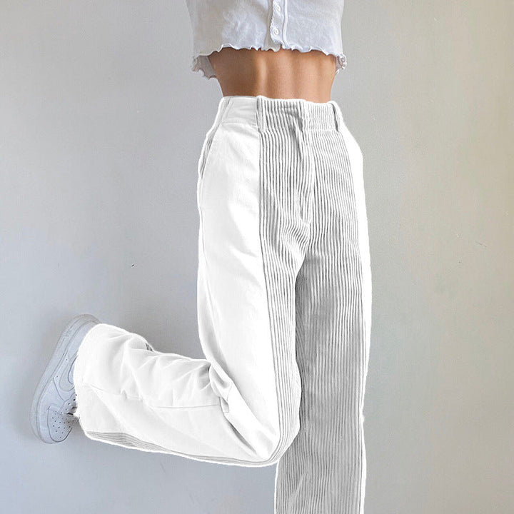 Pantalon ample femme unicolore, coupe droite moderne. Idéal pour un look polyvalent et chic.
