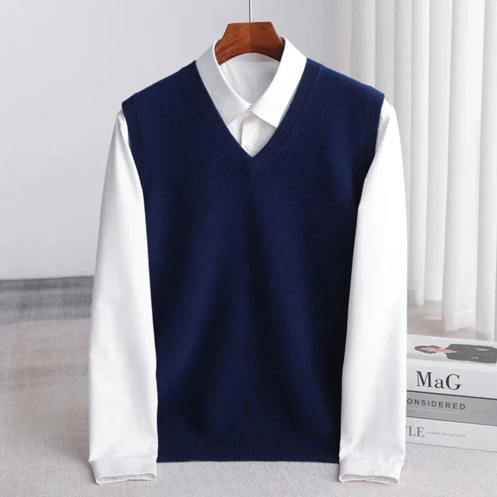 Gilet d'hiver homme sans manches, coupe ample pour un look décontracté et chaleureux.