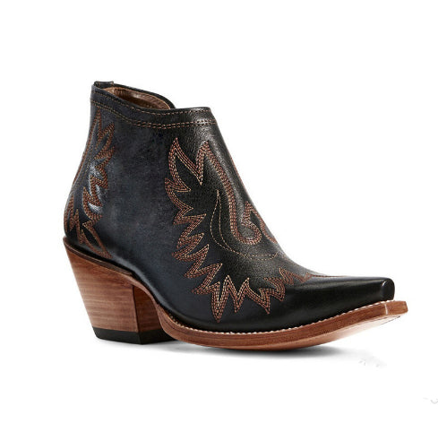 Bottines femme brodées à bout pointu, élégantes et confortables pour mode automne et hiver.