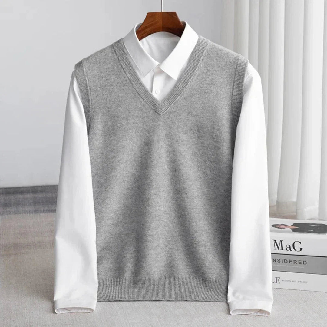 Gilet homme ample pour le bureau ou les loisirs, offrant confort et style polyvalent.