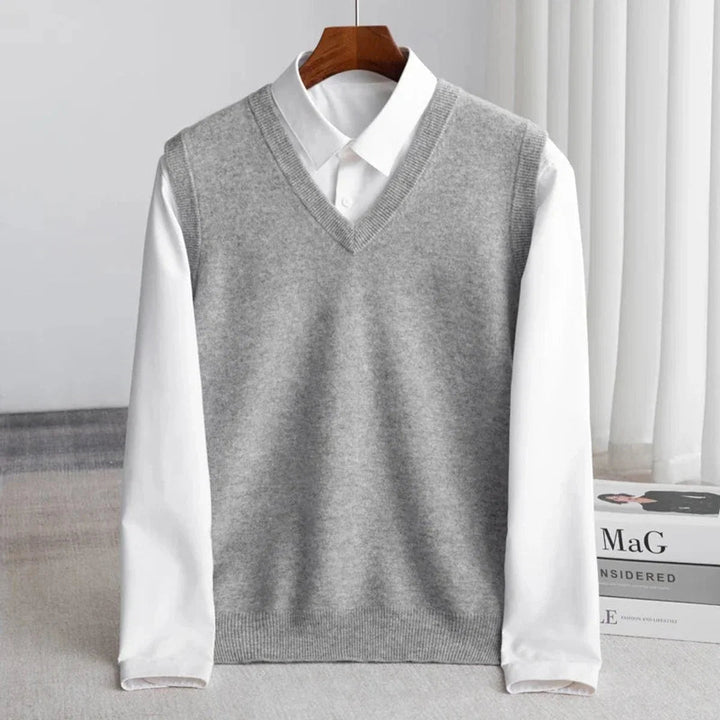 Gilet homme ample pour le bureau ou les loisirs, offrant confort et style polyvalent.