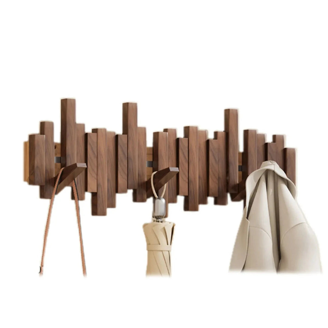 Porte-manteau mural en bois de noyer ou hêtre, solution de rangement naturelle et design pour l'entrée.