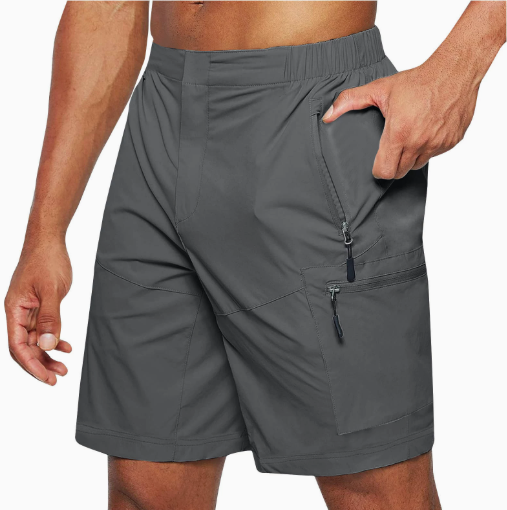 Short cargo homme noir avec poches latérales, respirant, parfait pour l'été, les vacances et le sport.