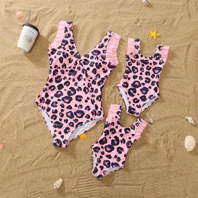 Maillot de bain pour bébé fille, style famille assorti. Profitez de l'été et des vacances à la plage.