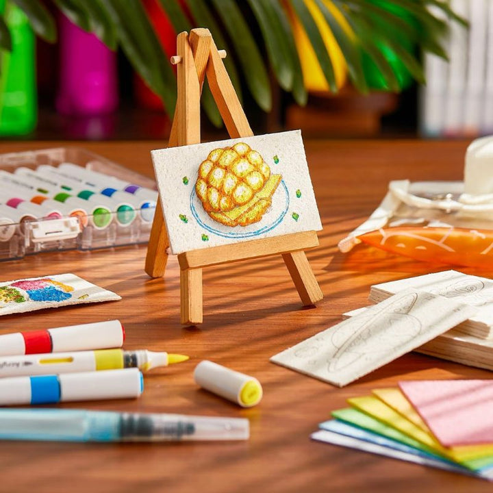 Gros plan sur les tubes de peinture 3D du kit artistique pour enfants. Pour loisirs créatifs.