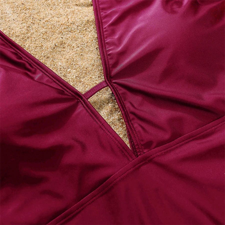 Bikini bébé doux et confortable, partie de la collection famille maman et fille pour la plage.