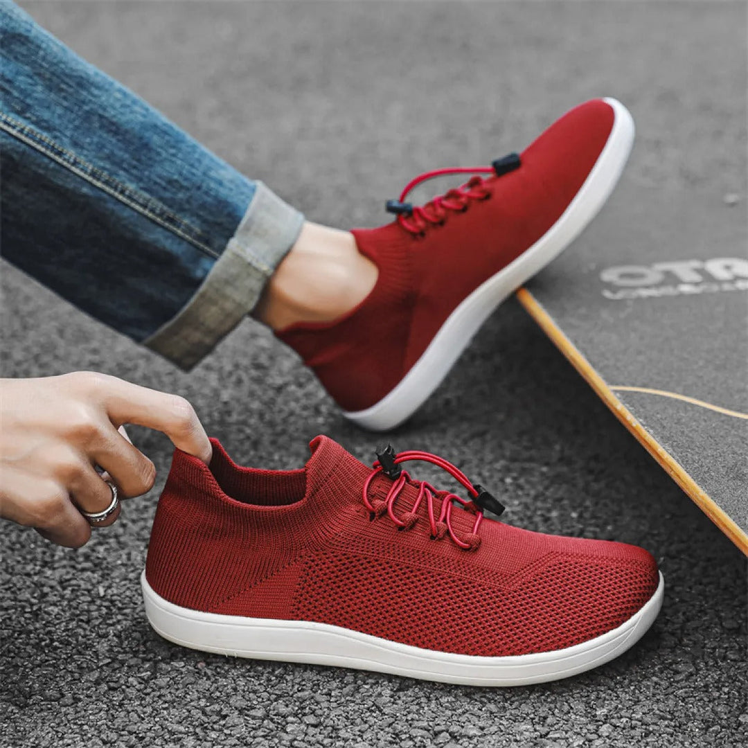 Chaussures de randonnée légères pour homme et femme, respirantes, assurant confort et performance sur tous sentiers.