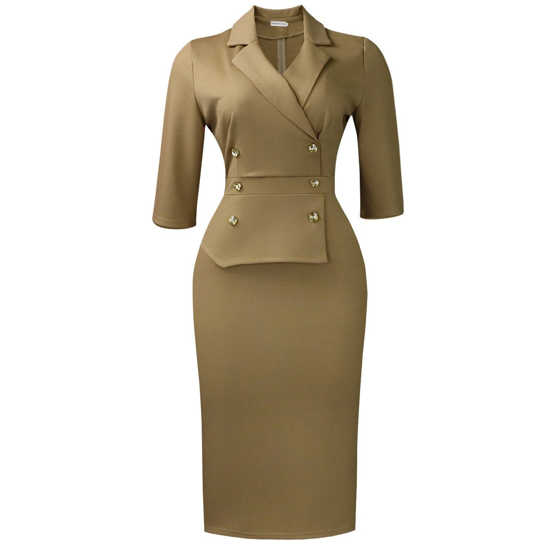 Robe femme grande taille élégante, coupe ajustée pour une silhouette affinée. Idéale printemps/automne.