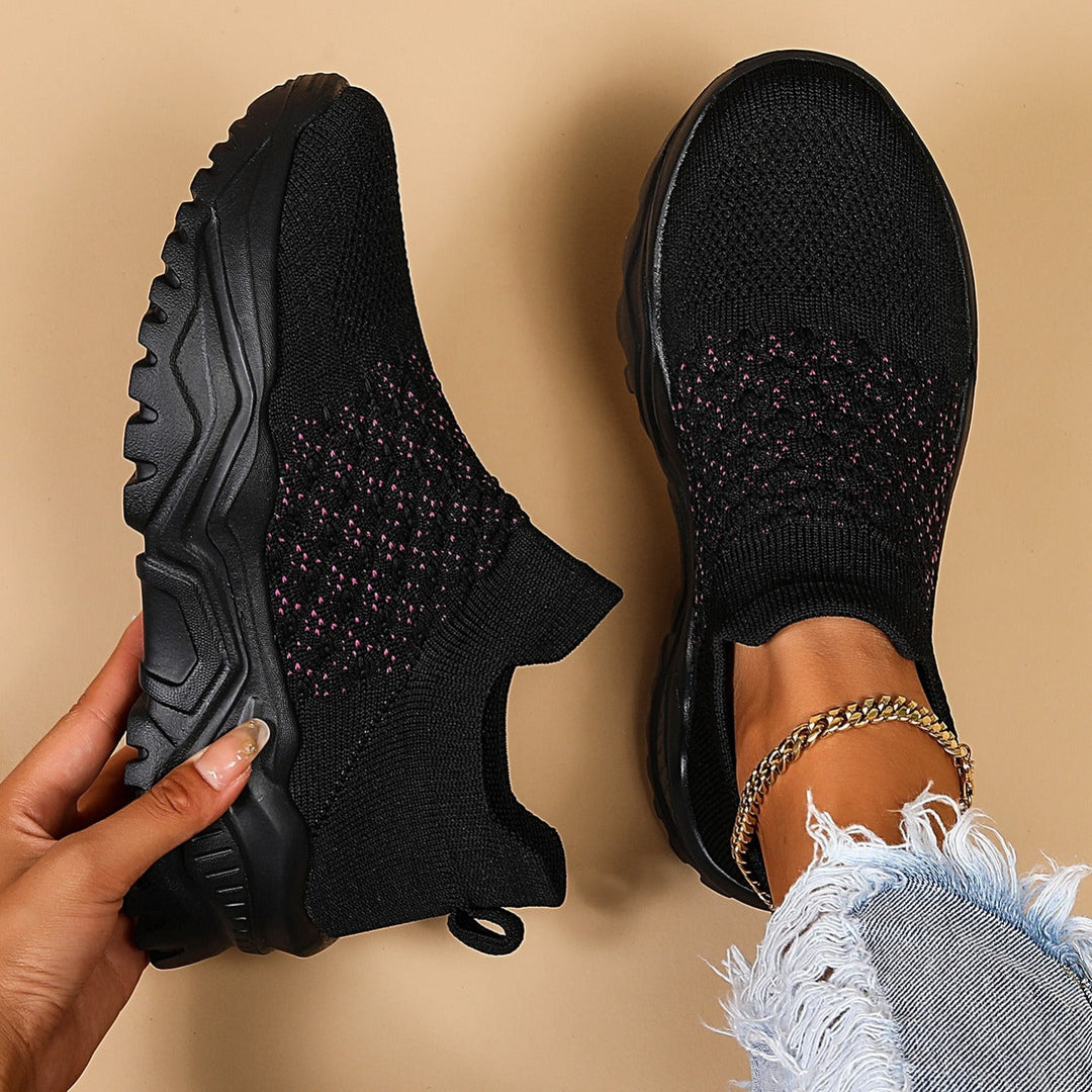 Sneakers femme légères à plateforme, parfaites pour le confort urbain et la marche. Design moderne.
