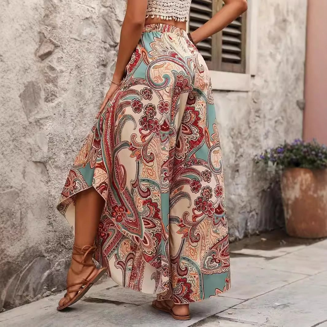 Pantalon large imprimé bohème pour femme. Tissu fluide, parfait pour un look estival chic, confortable et polyvalent.