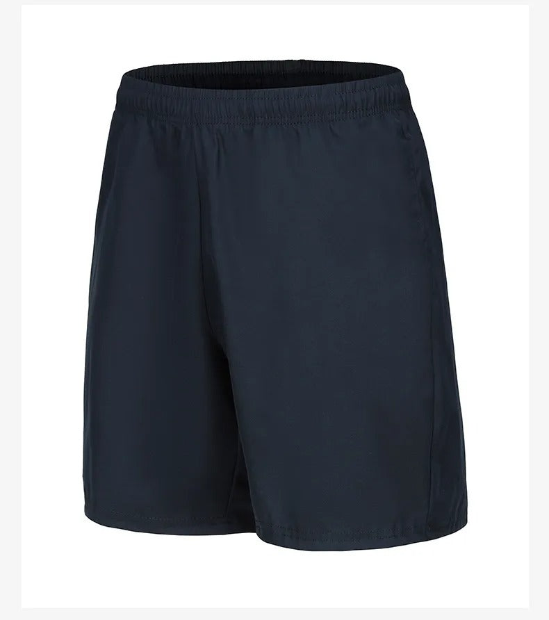 Short de fitness homme gris à coupe droite, conçu pour la performance et le confort optimal pendant l'entraînement à la gym.