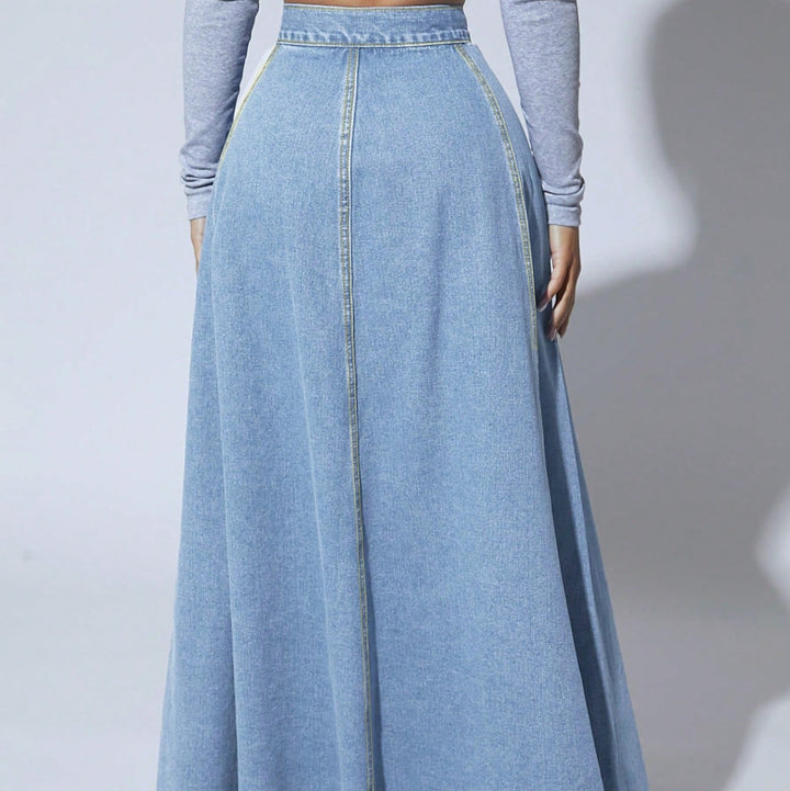 Jupe longue femme décontractée et élégante, taille haute à boutons, idéale pour un look polyvalent.