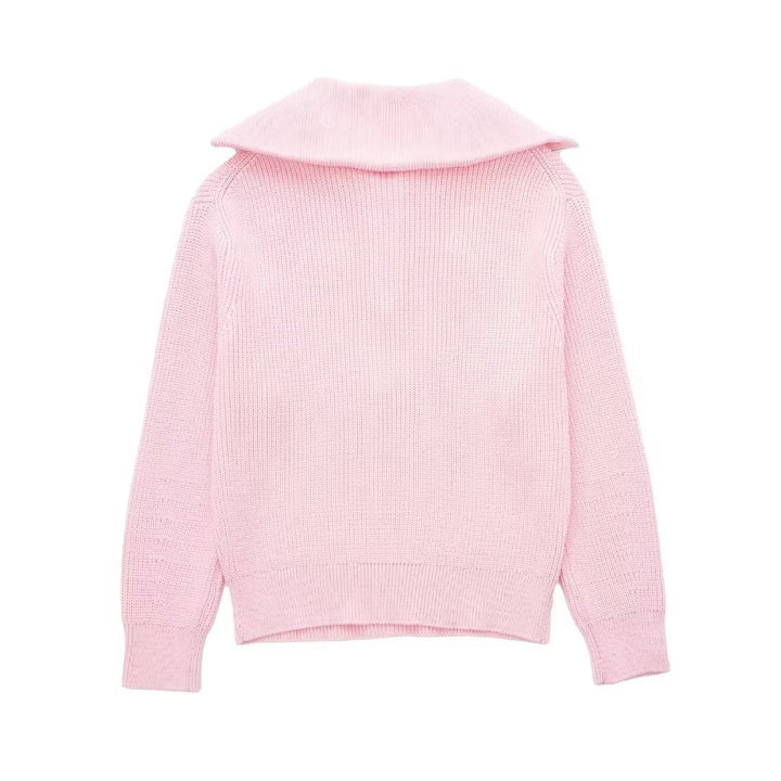 Pull maille femme confortable, col montant. Demi-zip pour un look moderne et décontracté en automne.