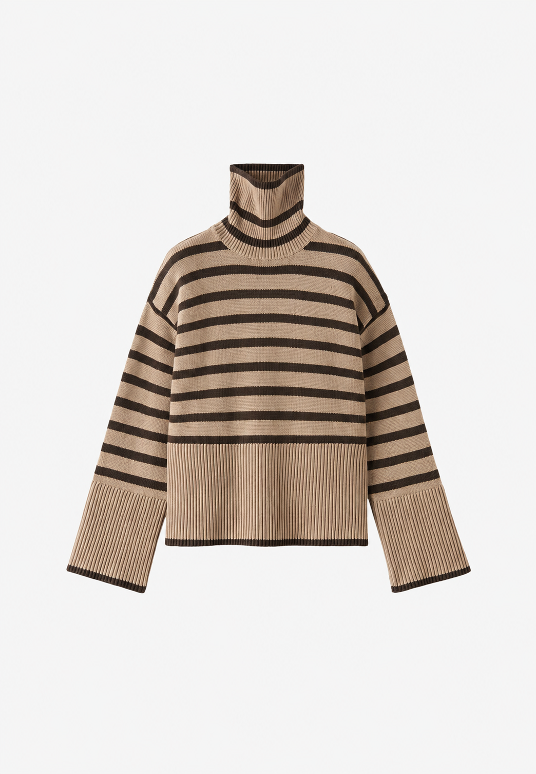 Chic pull femme décontracté, oversize rayé, col roulé, manches amples. Mode féminine pour l'automne.