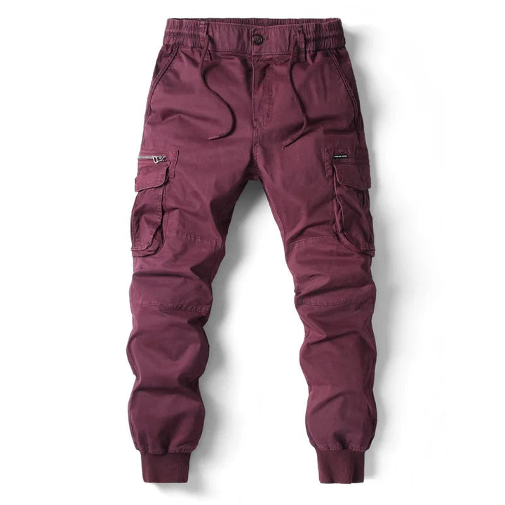 Jogger cargo homme noir en coton stretch pour style urbain et confort quotidien.