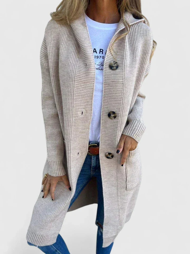 Cardigan longline pour femmes, fermeture boutonnée, poches plaquées, confortable automne/hiver.