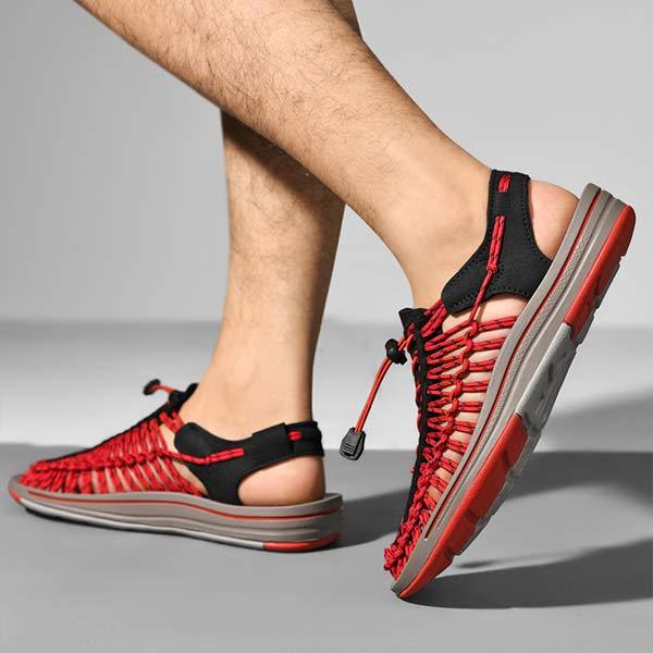 Sandales sportives pour hommes, tissées avec soin pour une durabilité accrue et un confort aéré.