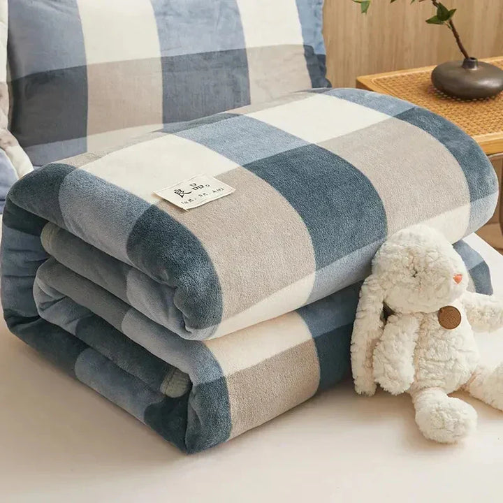 Couverture cosy pour lit ou canapé, apporte douceur et chaleur à la décoration de votre intérieur.