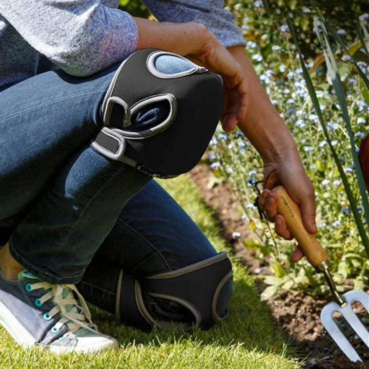 Genouillères de protection confortables avec rembourrage épais vertes, essentielles pour jardinage et bricolage.