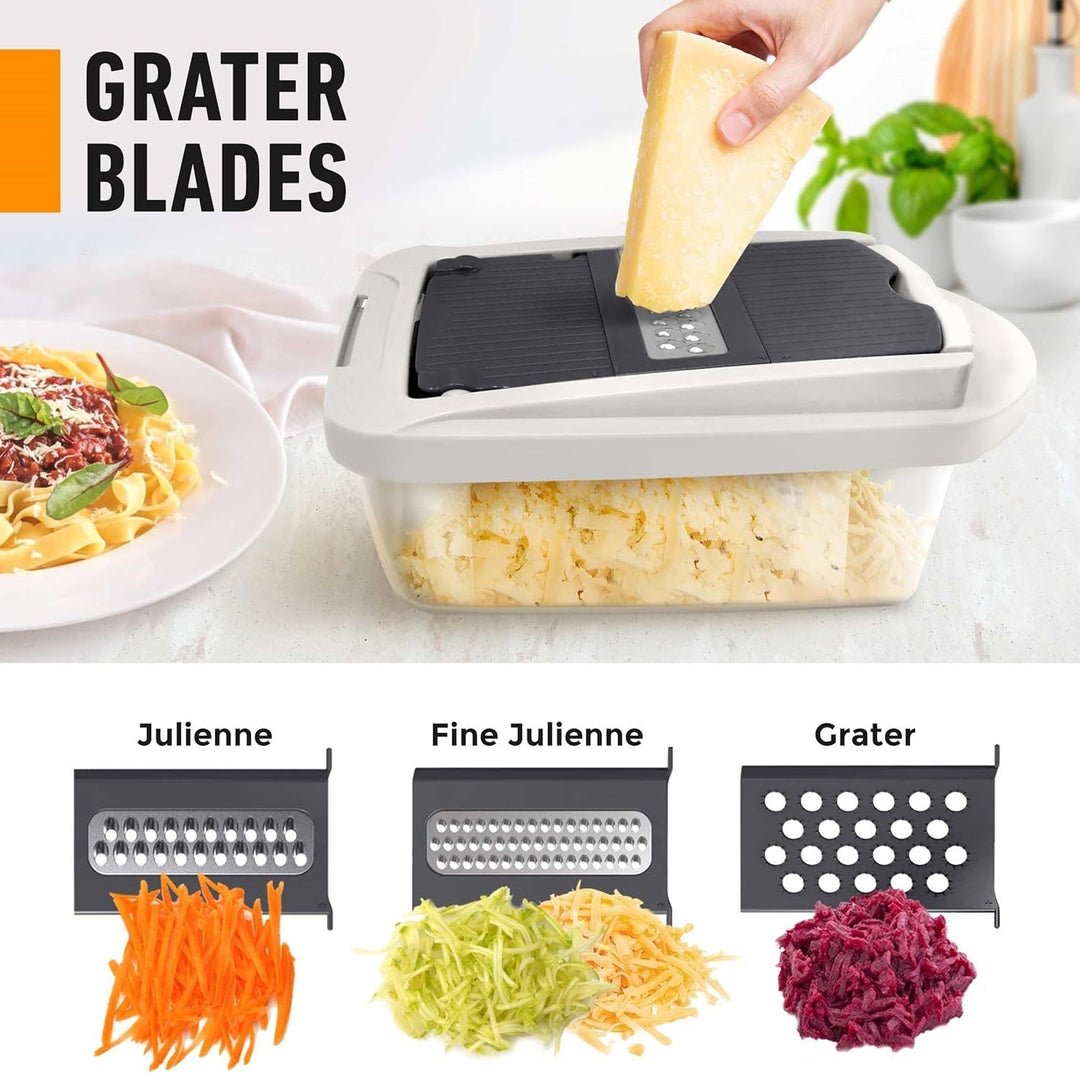 Ensemble coupe-légumes avec multiples accessoires de coupe, parfait pour une cuisine organisée et rapide.