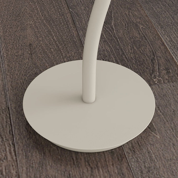 Élégant lampadaire design fleur, idéal pour ambiance cosy dans la chambre ou le salon.