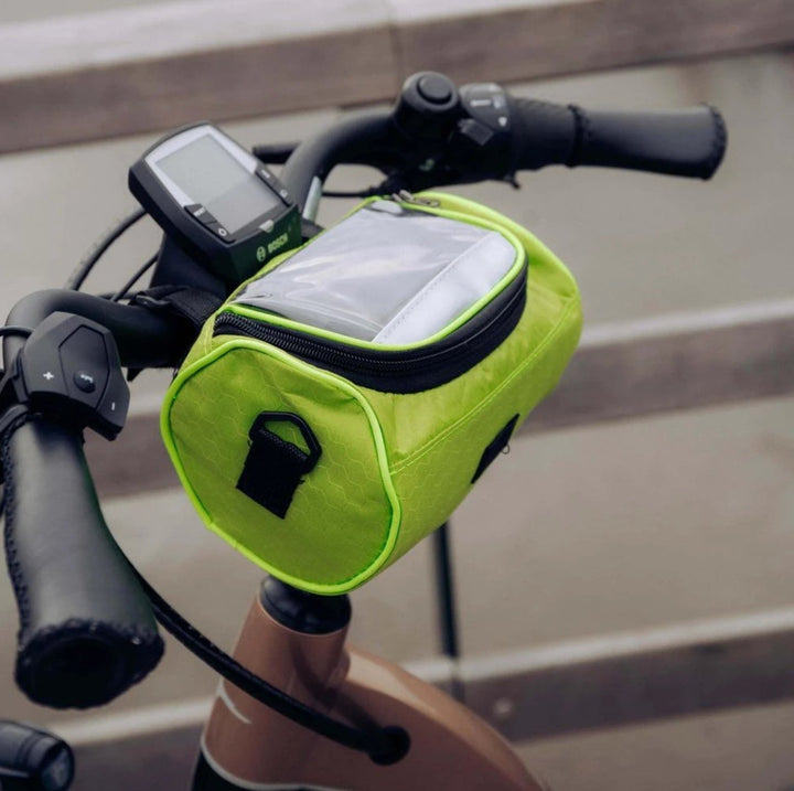 Accessoire cyclisme indispensable: sacoche vélo randonnée étanche, compatible écran tactile, fixation guidon.
