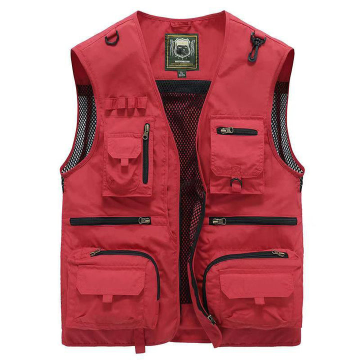 Veste déperlante homme protégeant de l'humidité légère, parfaite pour averses inattendues.