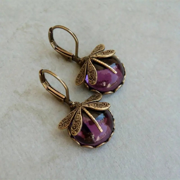 Paire de boucles d'oreilles fantaisie vintage libellule ornées de pierre de lune, parfaites pour femmes.