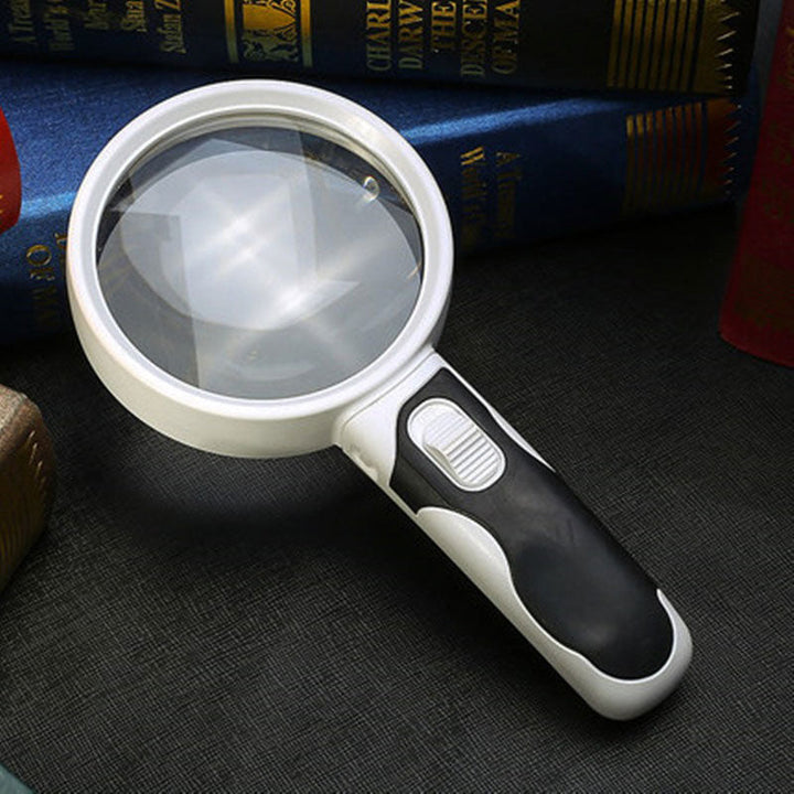 Loupe grossissante portable avec LED, idéale pour lecture, aide visuelle optique et détails fins.