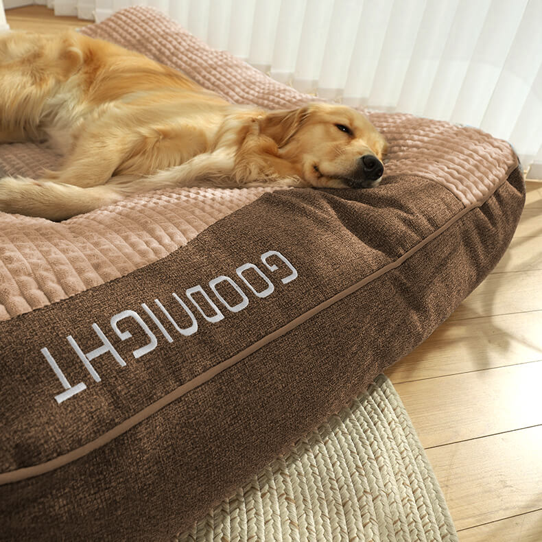 Grand lit pour chien en mousse mémoire. Coussin orthopédique en velours luxe, lavable pour animaux.