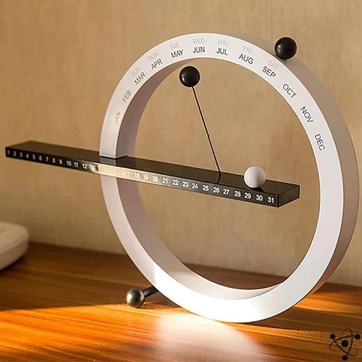 Décoration murale design: calendrier éternel Calméon. Magnétique et silencieux, parfait pour une maison moderne.