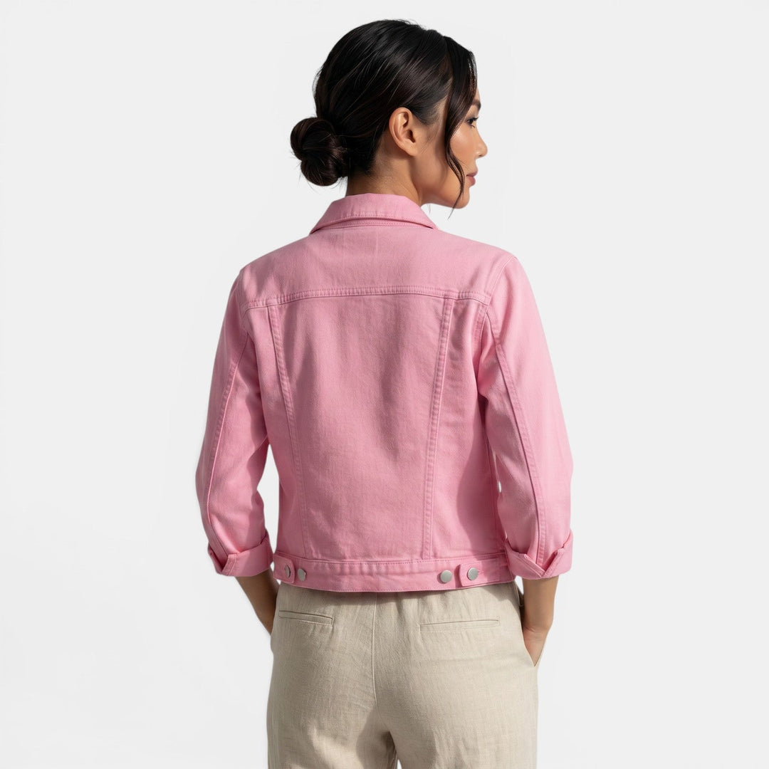 Veste courte femme, blouson ajusté polyvalent. Parfait pour style urbain et week-end chic.