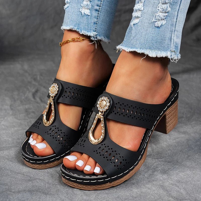 Élégantes sandales orthopédiques femme à talon ajouré. Confort et bien-être pour le printemps et l'été.