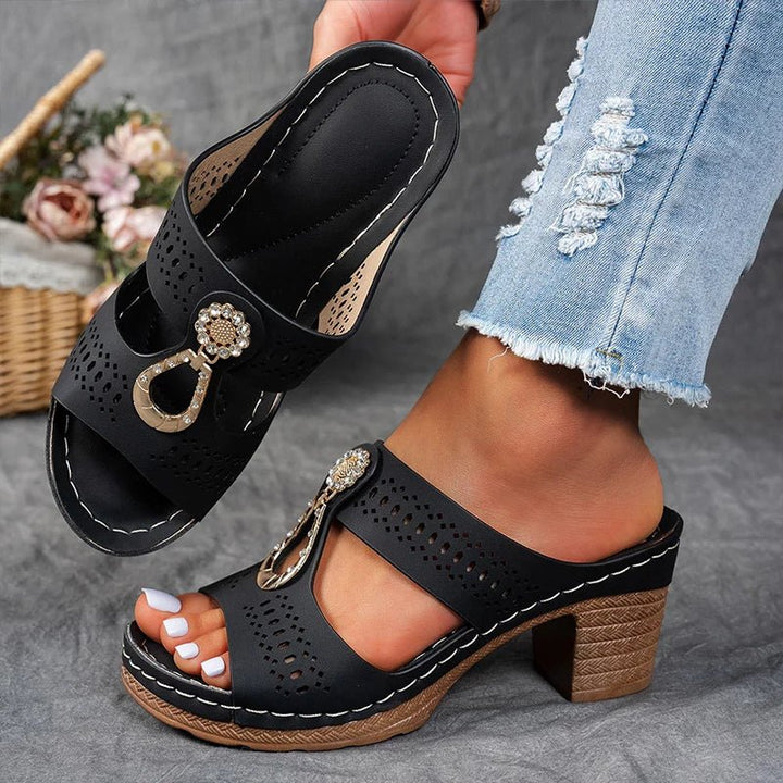 Sandales orthopédiques femme confortables, talon ajouré élégant. Idéales été/printemps pour le bien-être.