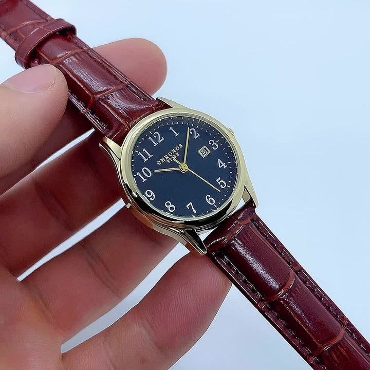 Montre femme raffinée, cadran carré, bracelet fin. Accessoire élégant parfait pour toute occasion.