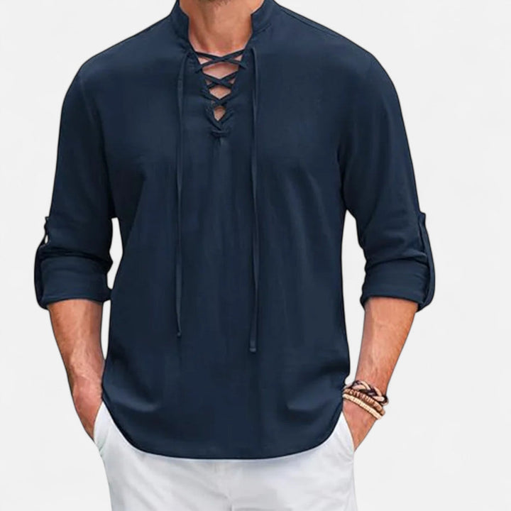 Chemise homme décontractée style médiéval viking, tissu respirant et coupe ample pour confort durable.