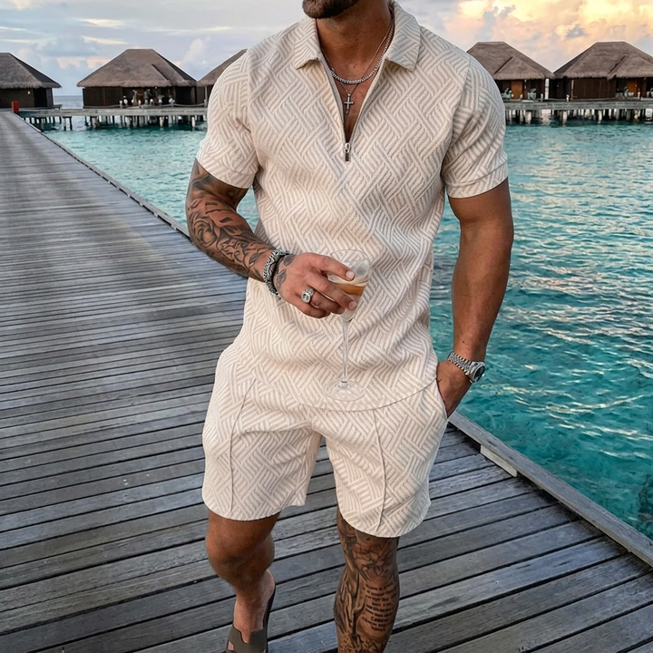 Ensemble d'été homme décontracté, t-shirt manches courtes et short léger, parfait pour la plage et les vacances.
