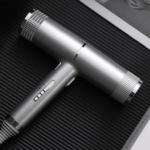 Sèche-cheveux professionnel Velair ultraléger pour cheveux, résultats salon, rapide et sans frisottis.