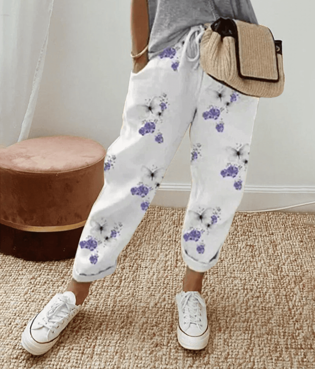 Pantalon femme élégant et confortable pour le printemps-été. Idéal pour un look quotidien décontracté et chic.
