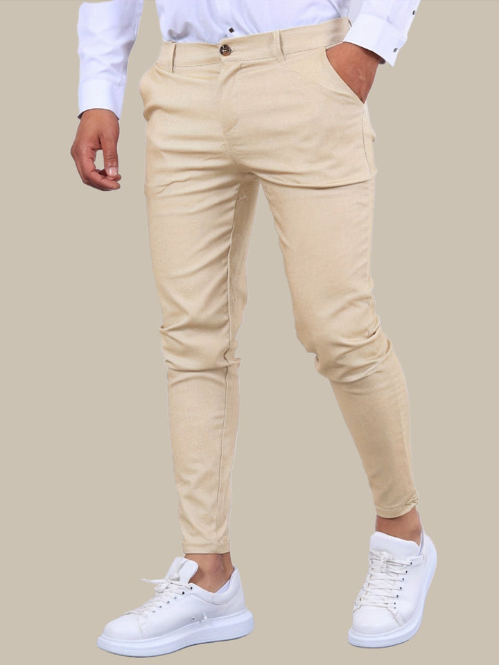 Pantalon chino homme stretch coupe slim bleu marine, idéal pour un look décontracté chic et confortable au quotidien.
