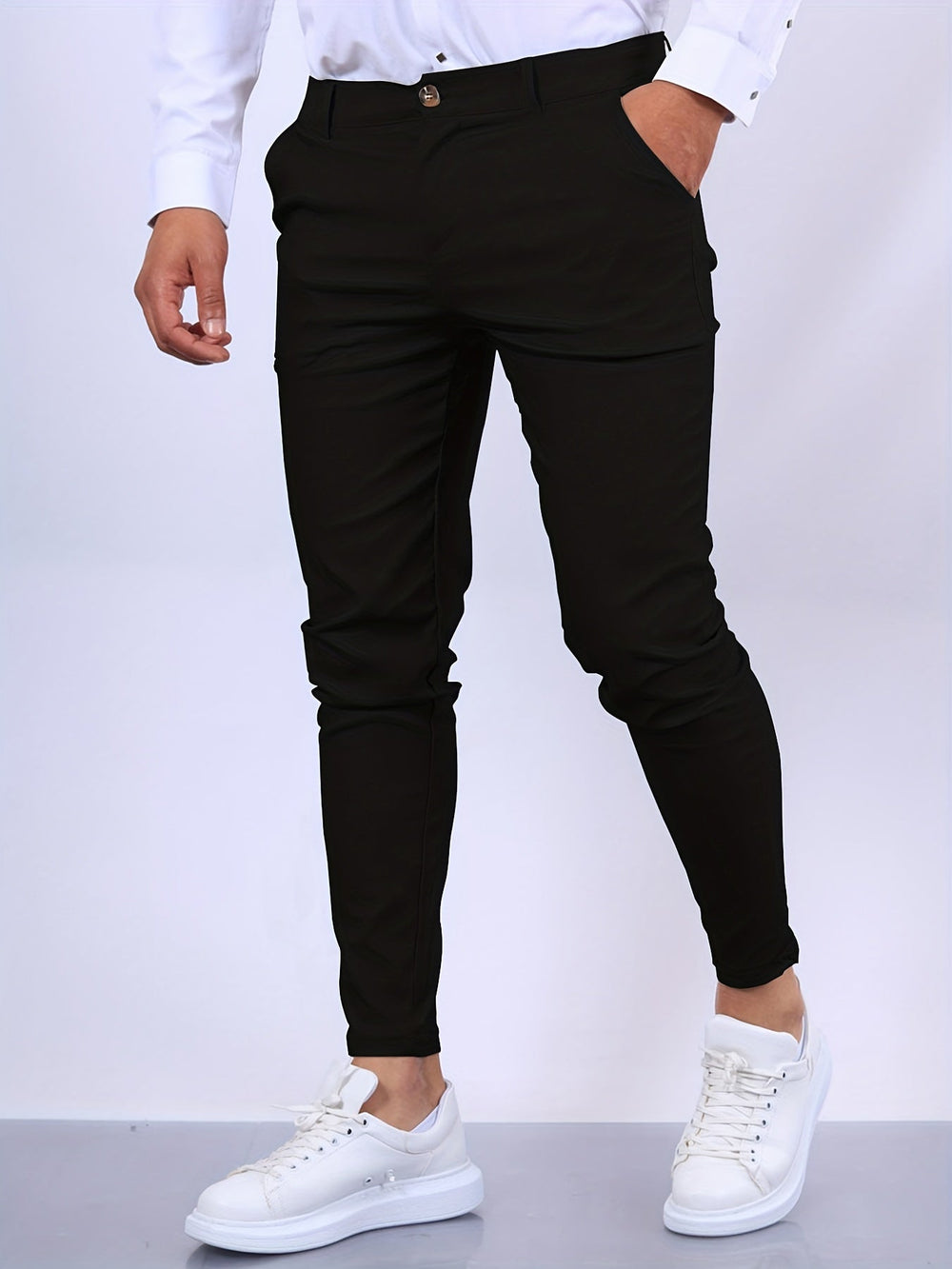 Chino homme slim fit stretch gris, vêtement polyvalent pour un confort optimal et un style moderne et élégant.